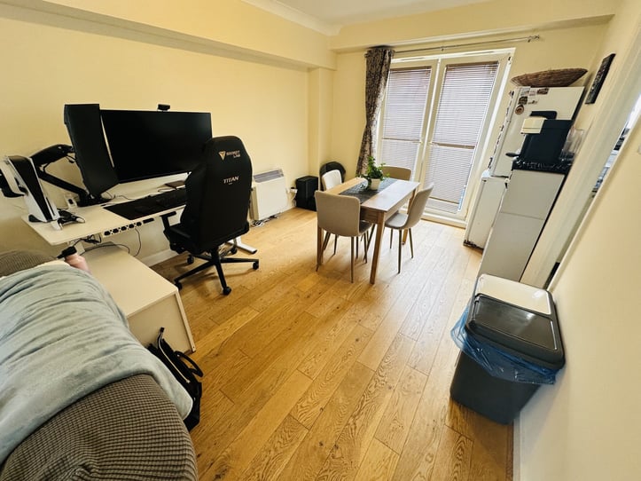 Flat 5 Cour Du Moulin Contree Croix Mansell