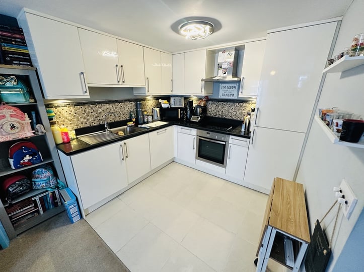  Apartment 2, Herald Court 