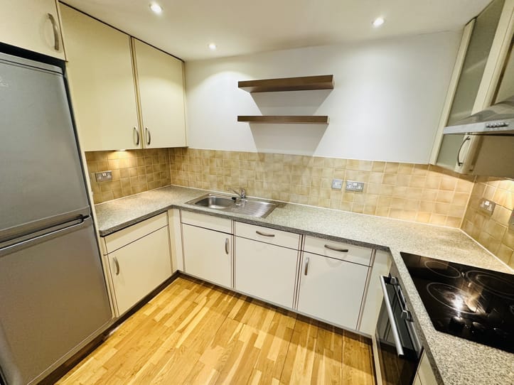  Flat 11, Park Place 