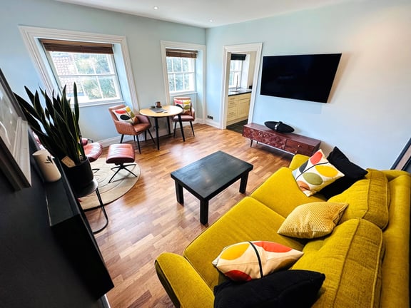  Flat 3, 73 Mount Durand 