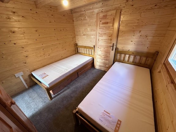  Floating Cabin, Beaucette Marina 