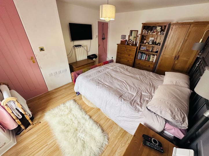  5 Emma Place 