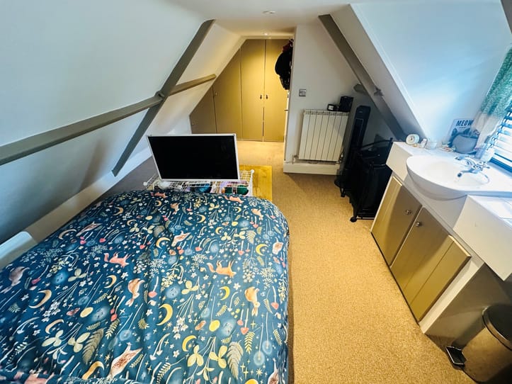 Flat 3, Springfield