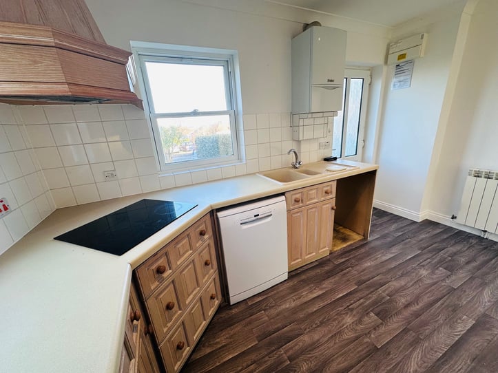 Flat 4, Les Pommiers