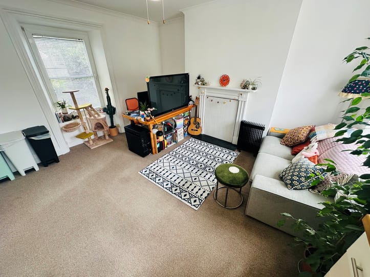 Flat 3, Springfield