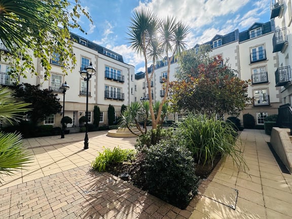  38 Marina Court 
