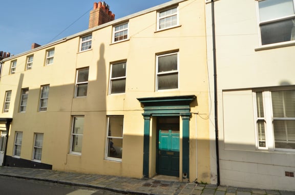  Flat 2 7 Allez Street