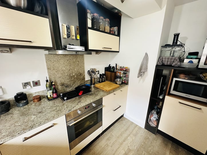 Flat 5 Cour Du Moulin Contree Croix Mansell