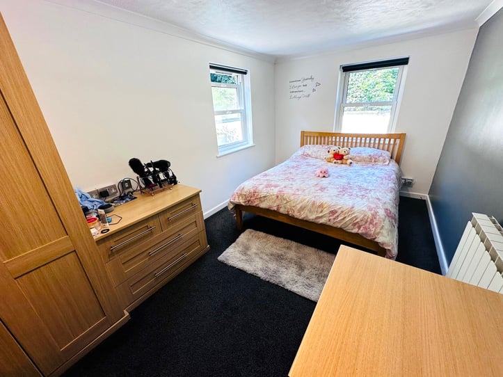  Flat 4, Hollytree House 