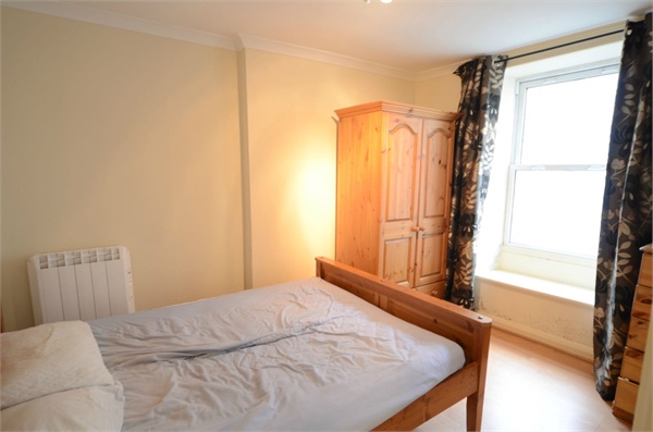  Flat 2 7 Allez Street