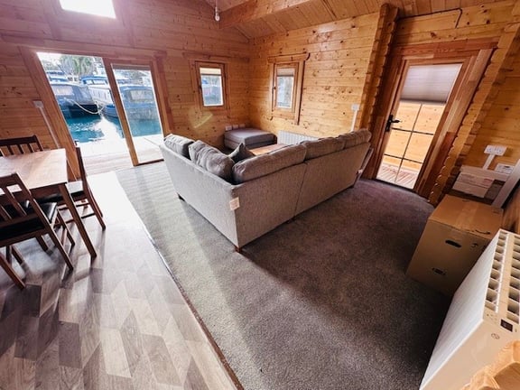  Floating Cabin, Beaucette Marina 