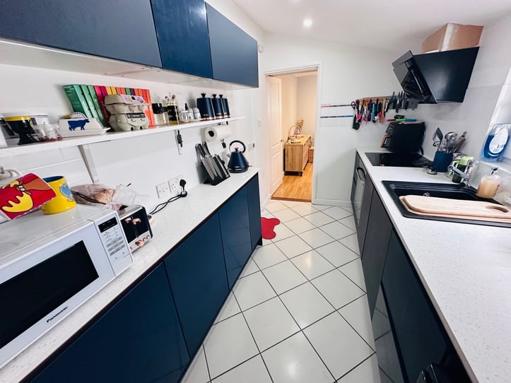  5 Emma Place 