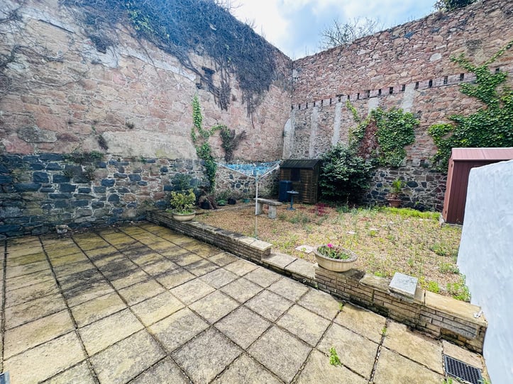  Flat 1, 5 Sausmarez Street