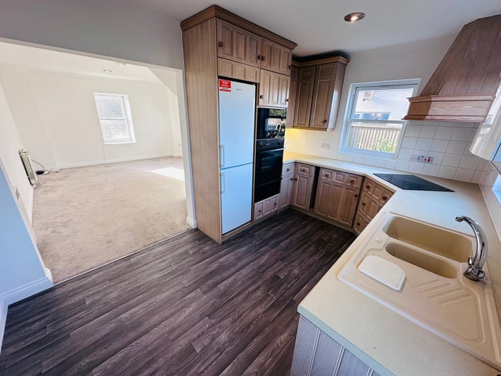 Flat 4, Les Pommiers