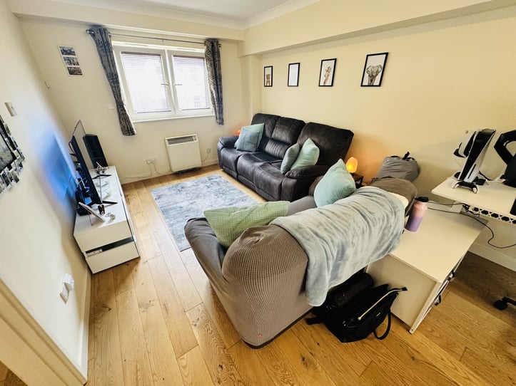 Flat 5 Cour Du Moulin Contree Croix Mansell
