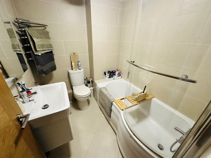  Apartment 2, Herald Court 