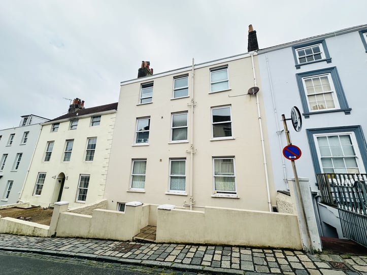  Flat 4 15 Allez Street