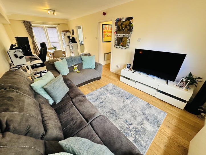 Flat 5 Cour Du Moulin Contree Croix Mansell