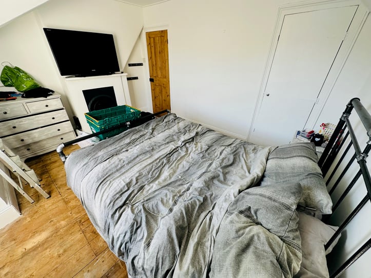 7 Westbourne Crescent