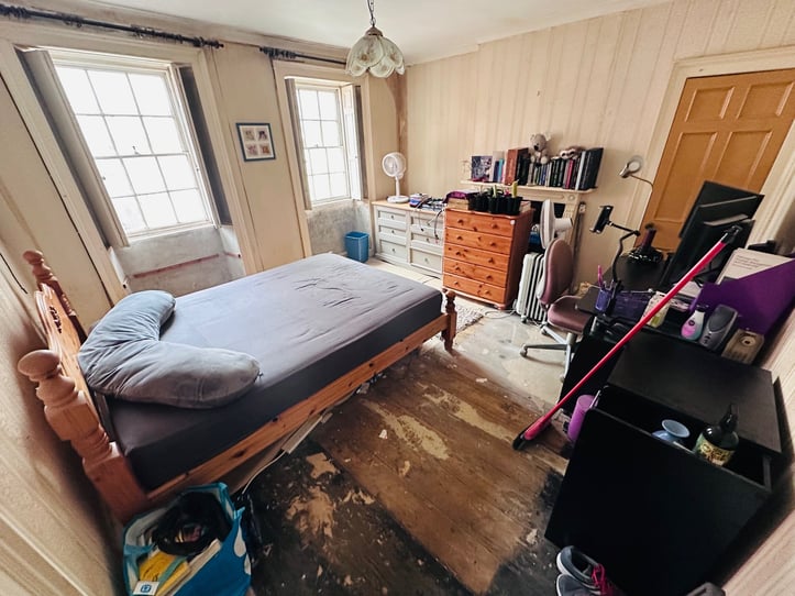 4 Little St John Street