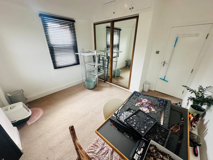 Flat 3, Springfield