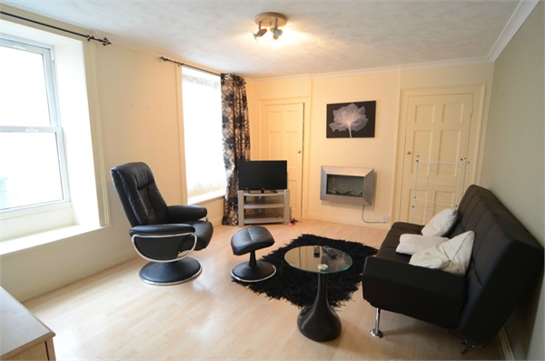  Flat 2 7 Allez Street