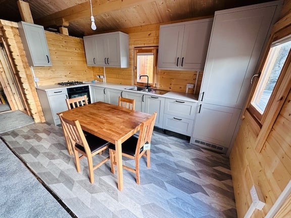  Floating Cabin, Beaucette Marina 