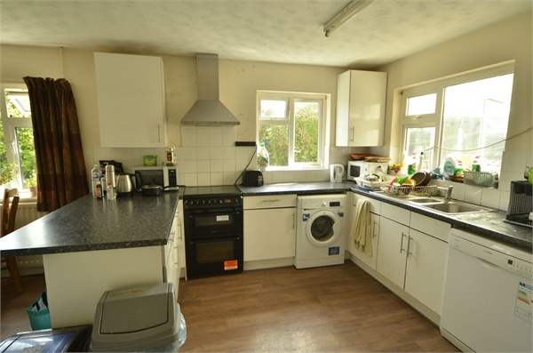 Room 5, Hunters Lodge 