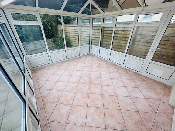 Sarnia Local Market Shields & Rutlands