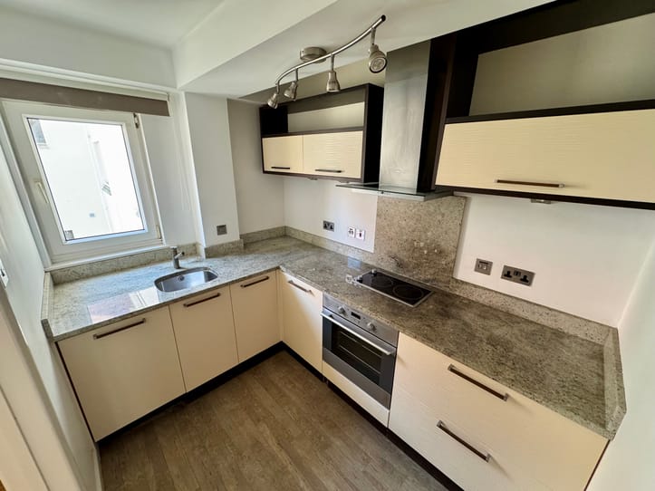 Flat 5 Cour Du Moulin