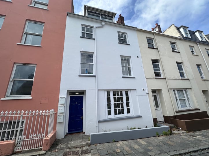  Flat 1, 5 Sausmarez Street