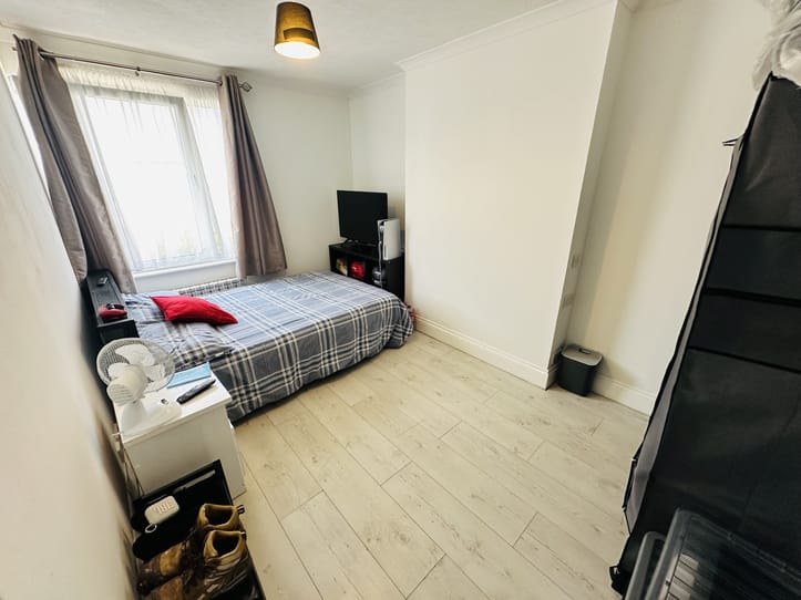 4 Inglewood Place