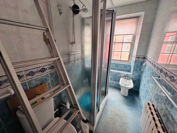 4 Little St John Street