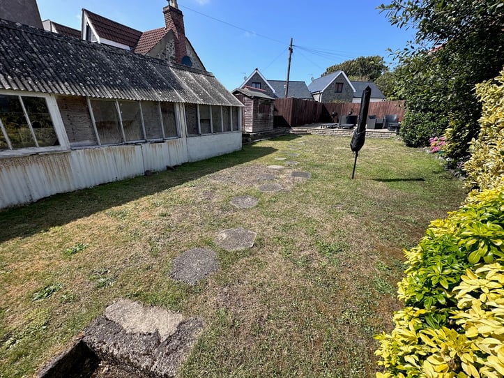  Westbury Villa 